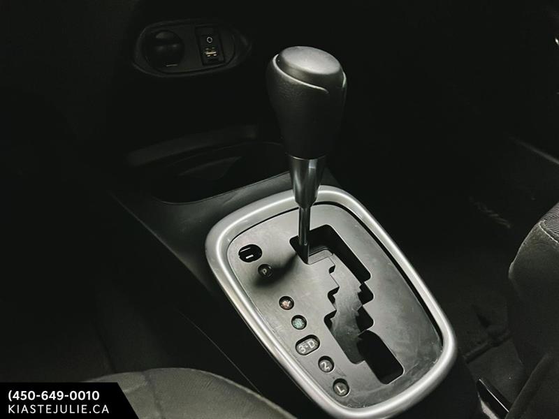 toyota Yaris Hatchback 2019 - 17