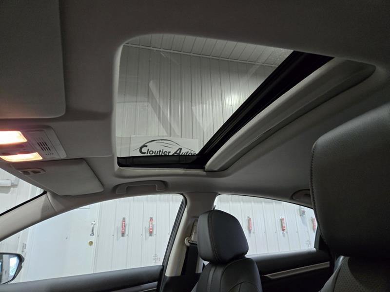 honda Civic Sedan 2018 - 17