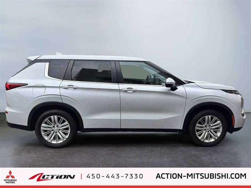 mitsubishi Outlander 2022 - 3