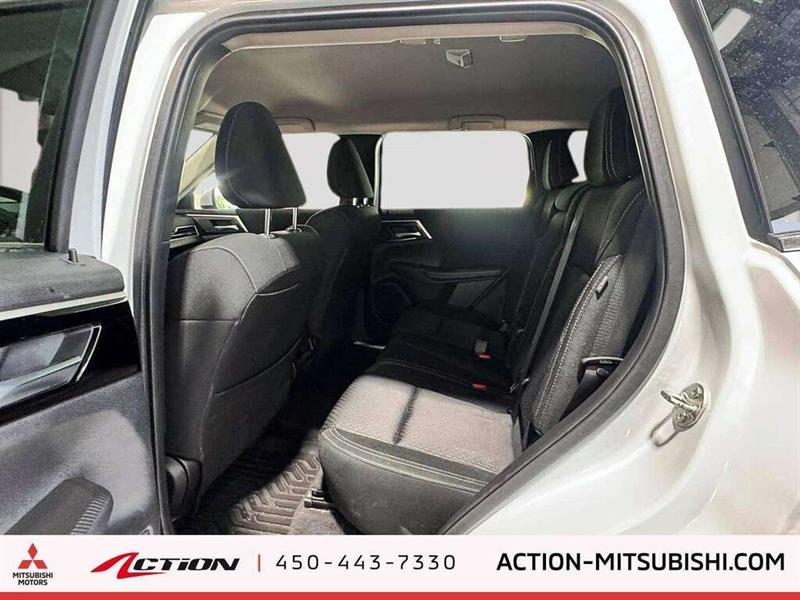 mitsubishi Outlander 2022 - 8