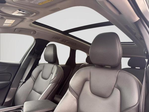 volvo XC60 Recharge 2023 - 12