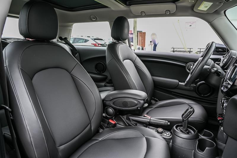 mini 3 Door 2021 - 24