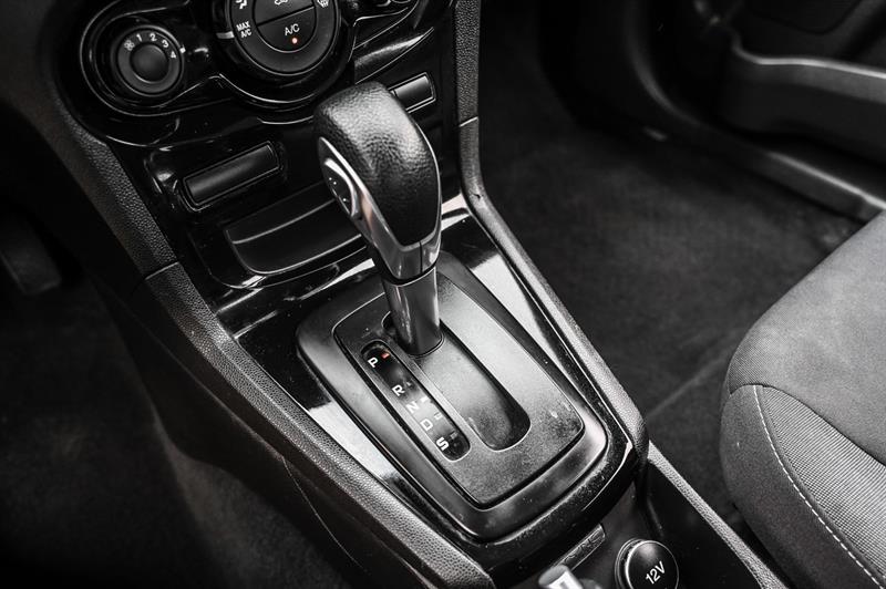 ford Fiesta 2014 - 12