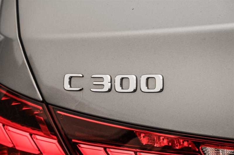 mercedes-benz C300 2024 - 14