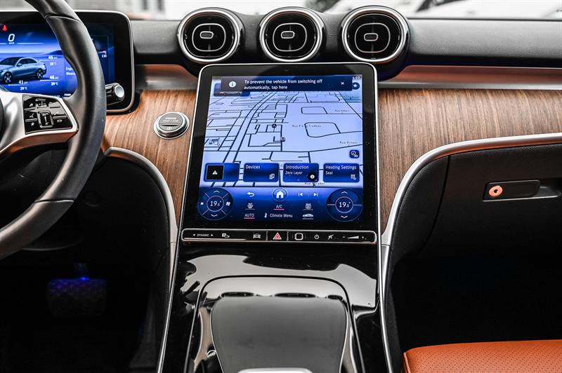 mercedes-benz C300 2024 - 28