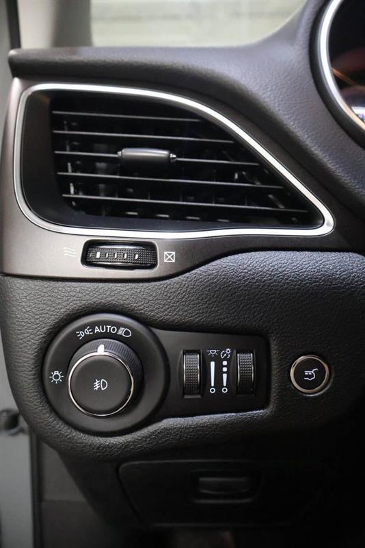 jeep Cherokee 2022 - 27