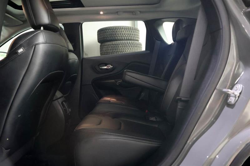 jeep Cherokee 2022 - 30