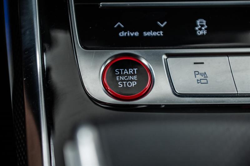 audi SQ8 2022 - 25