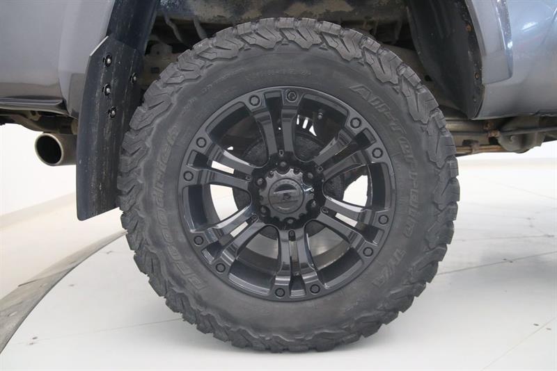 toyota Tacoma 2020 - 17
