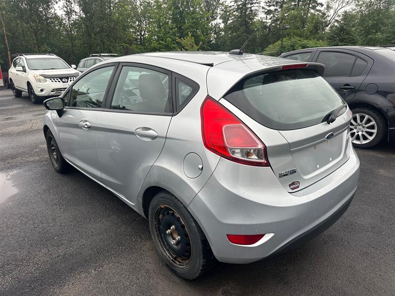ford Fiesta 2015 - 3