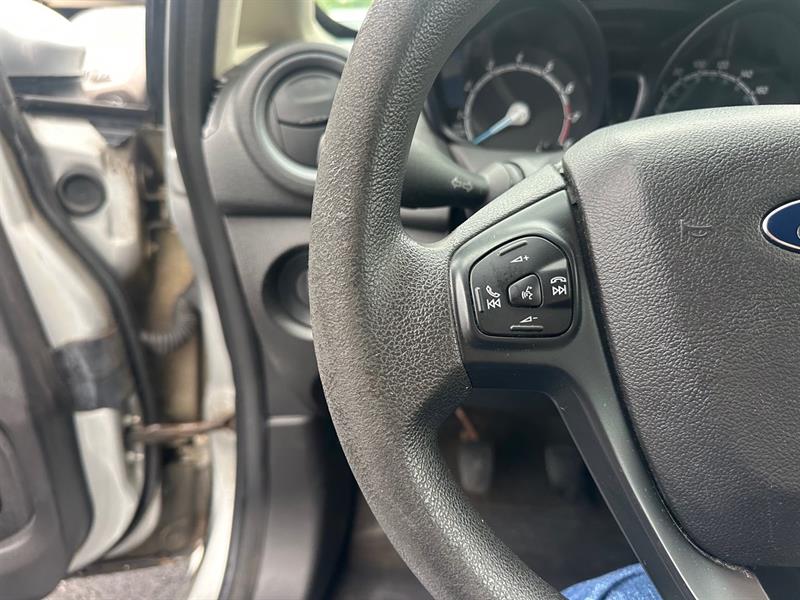 ford Fiesta 2015 - 8