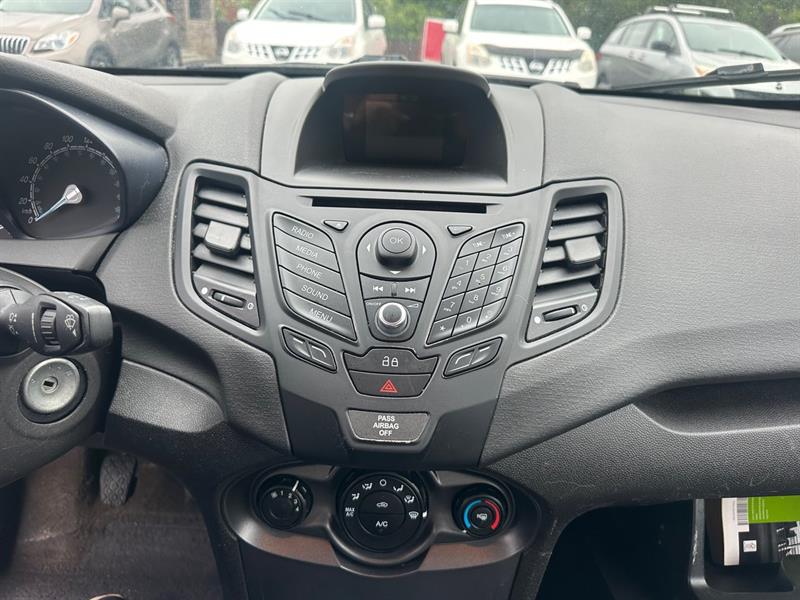 ford Fiesta 2015 - 9
