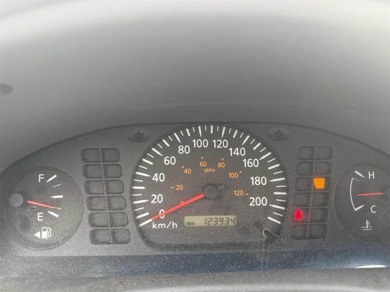nissan Sentra 2005 - 8