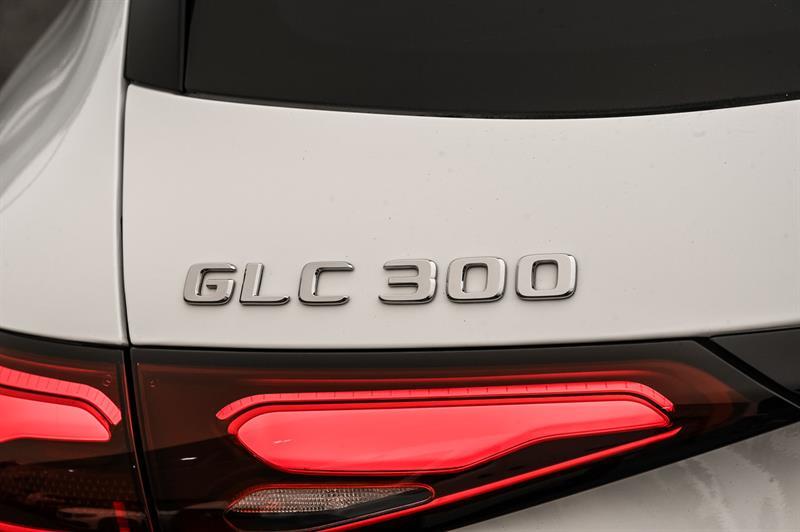 mercedes-benz GLC300 2024 - 14