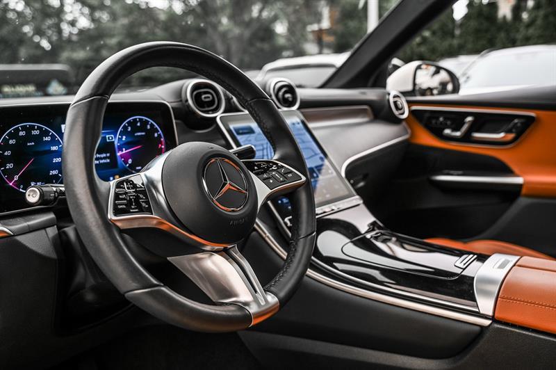 mercedes-benz GLC300 2024 - 18