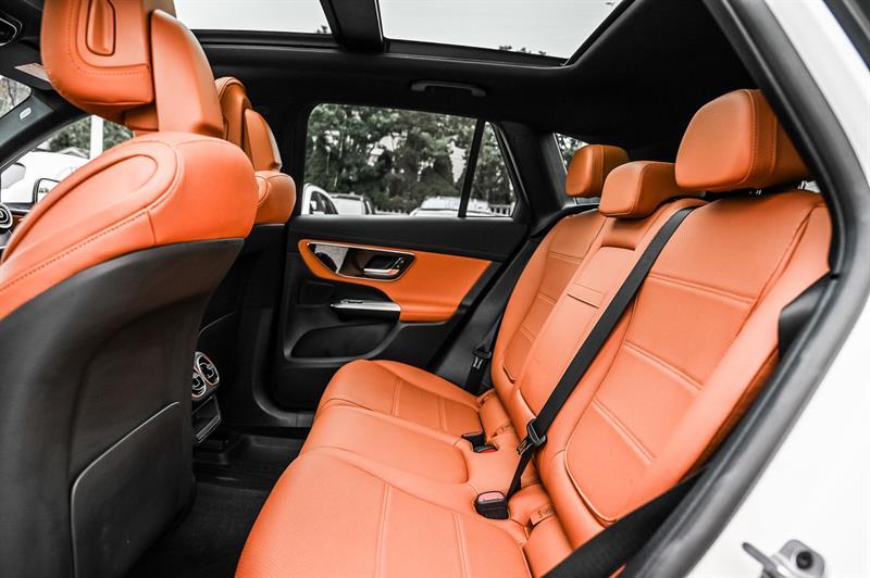 mercedes-benz GLC300 2024 - 26