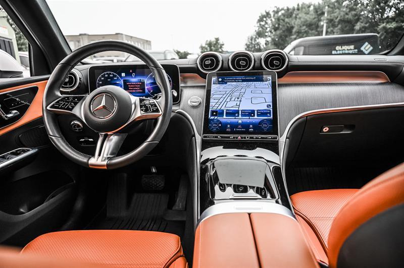 mercedes-benz GLC300 2024 - 27