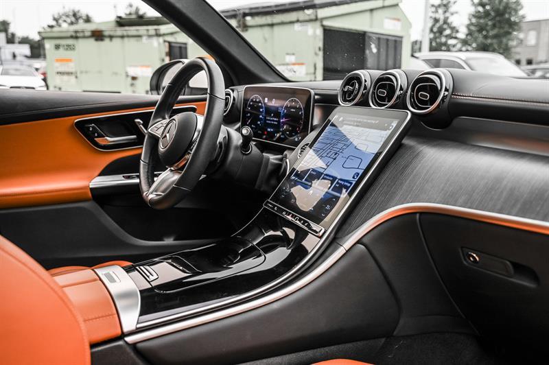 mercedes-benz GLC300 2024 - 30