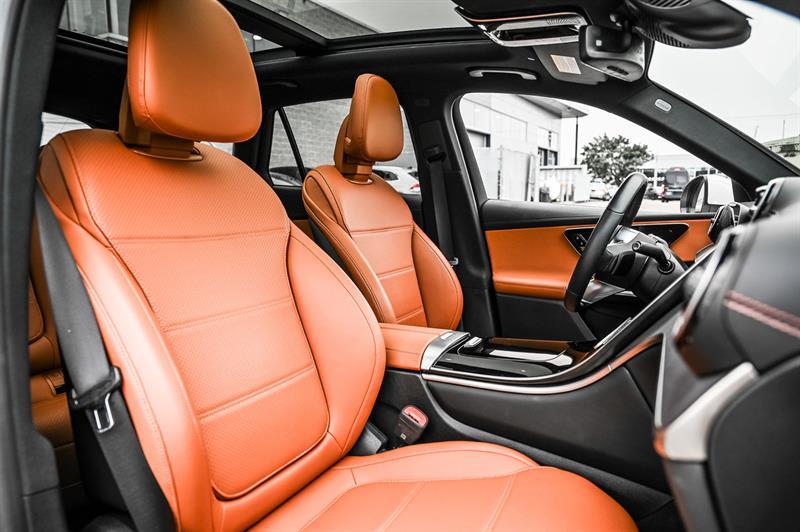 mercedes-benz GLC300 2024 - 31