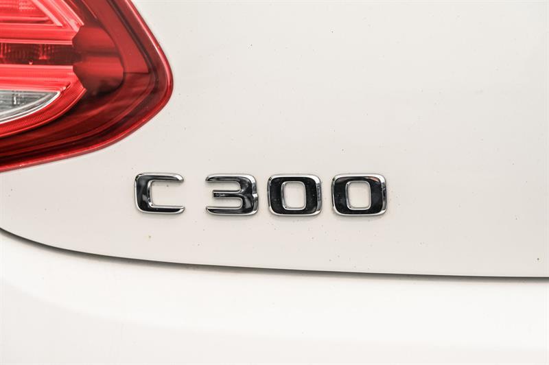 2018 Mercedes-Benz C-Class - Image 12