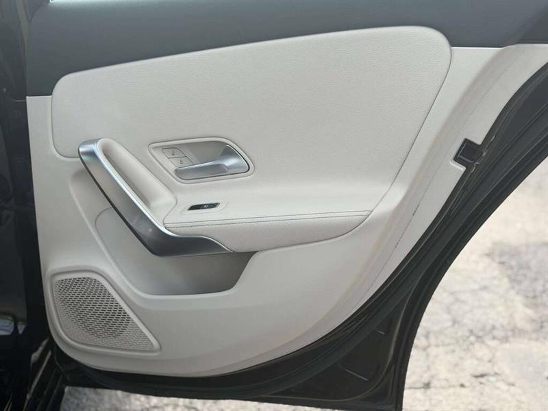 mercedes-benz A-Class 2021 - 32