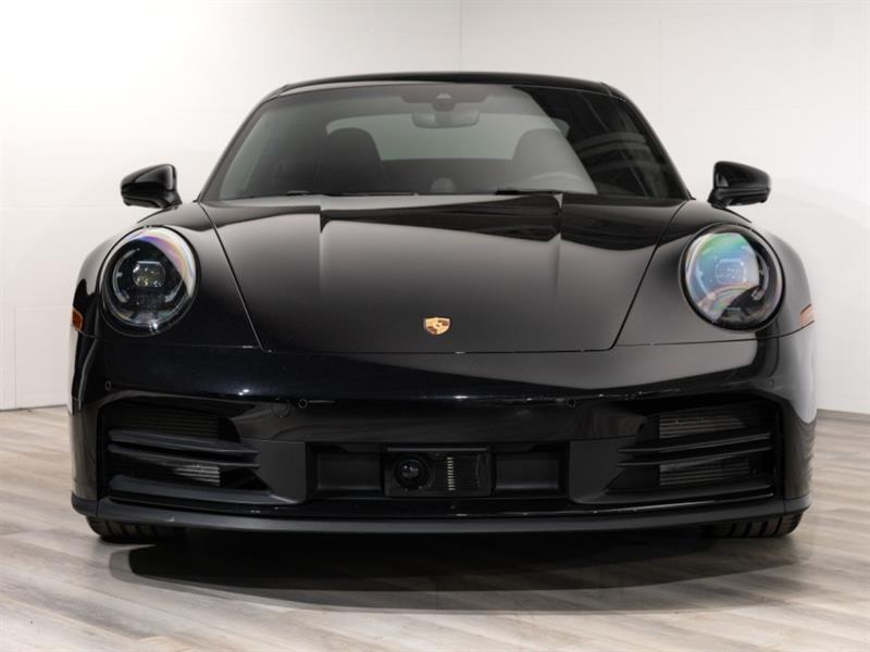 porsche 911 2025 - 2