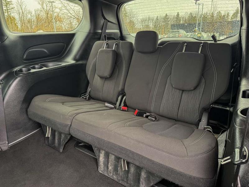 chrysler Pacifica 2023 - 12