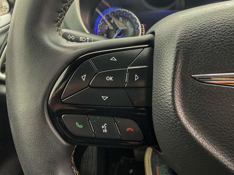 chrysler Pacifica 2023 - 17