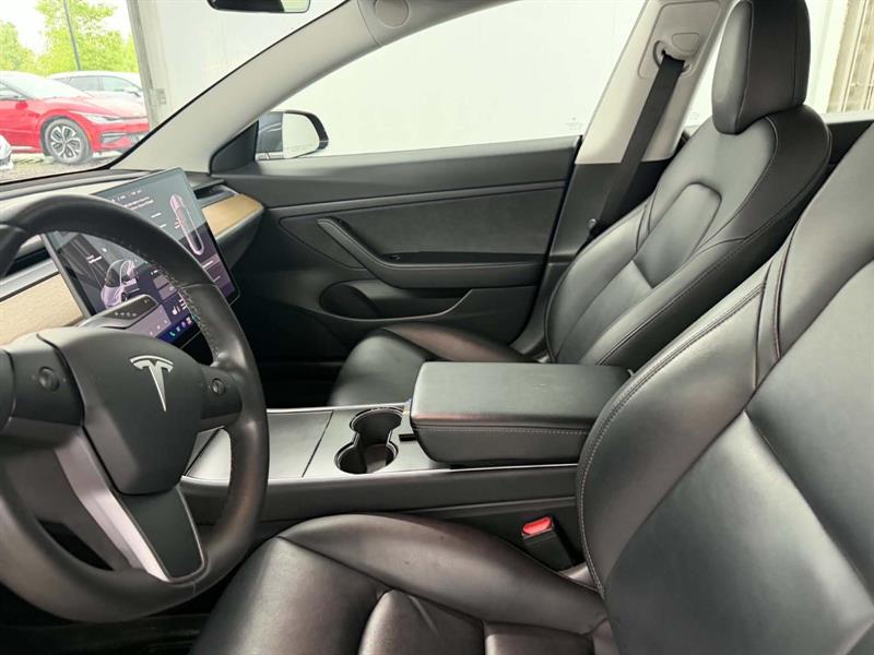 tesla Model 3 2020 - 11