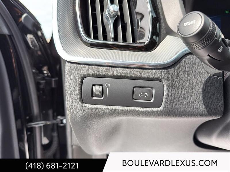 volvo XC60 2022 - 13