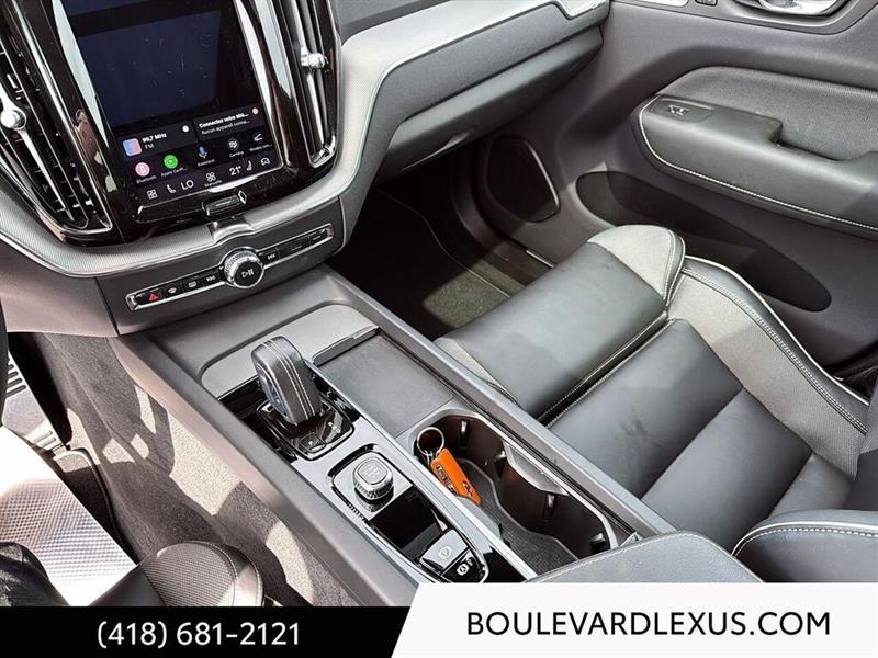 volvo XC60 2022 - 17