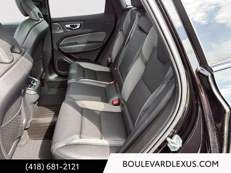 volvo XC60 2022 - 19