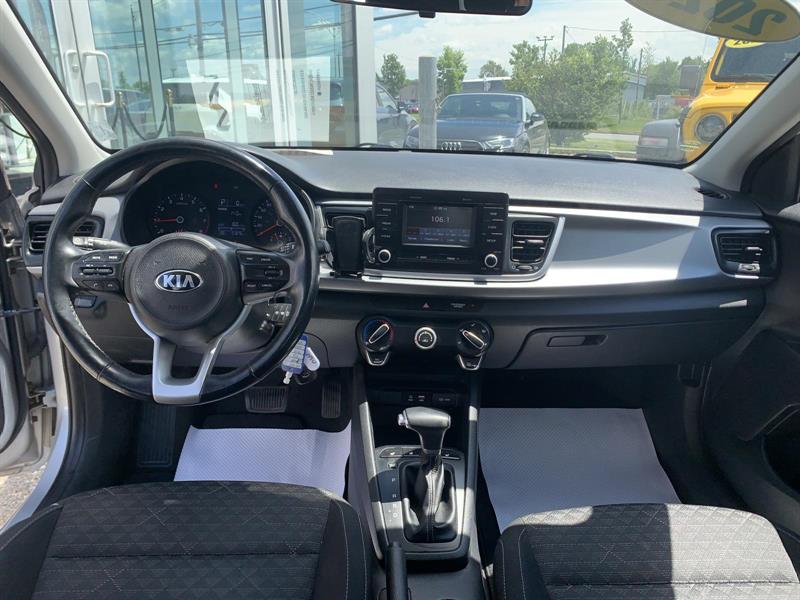 kia Rio 2020 - 15