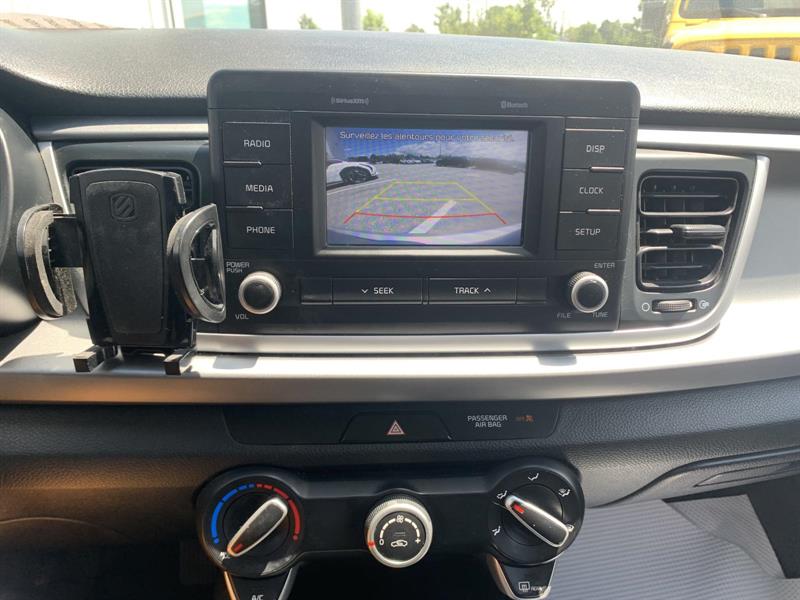 kia Rio 2020 - 23