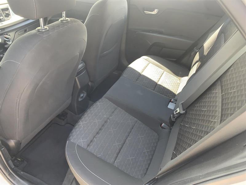 kia Rio 2020 - 24