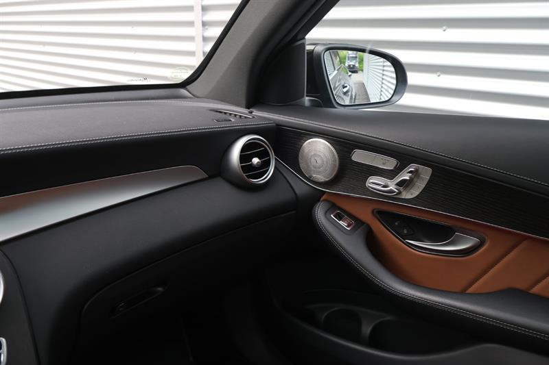 mercedes-benz GLC 2021 - 19