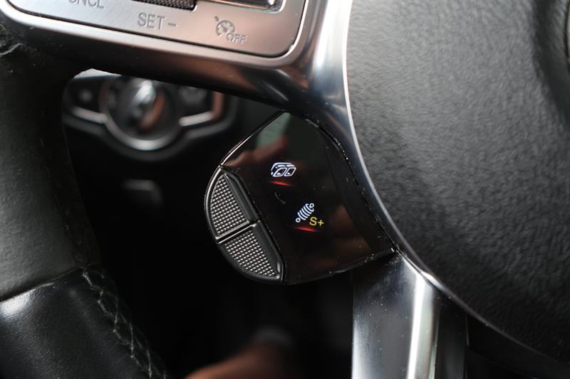 mercedes-benz GLC 2021 - 28
