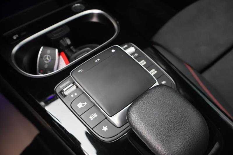 mercedes-benz CLA 2022 - 25