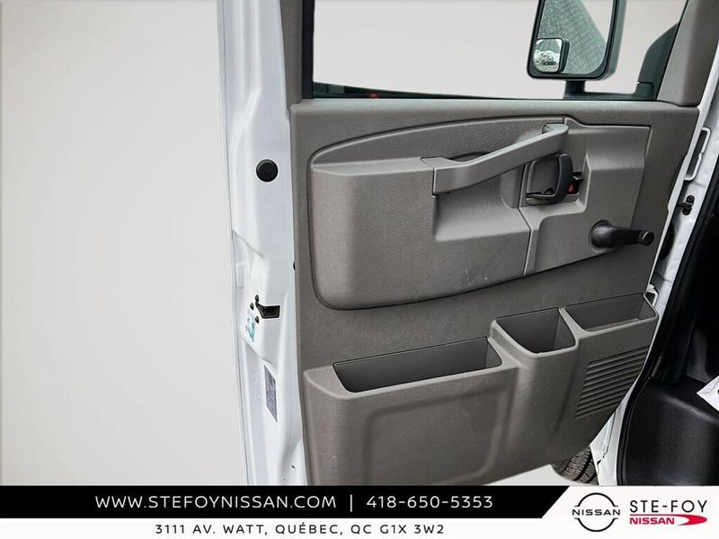 gmc Savana 2023 - 11