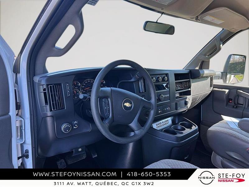 chevrolet Express Commercial Cutaway 2025 - 10