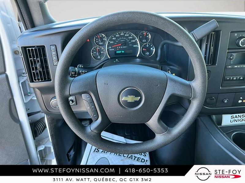 chevrolet Express Commercial Cutaway 2025 - 12