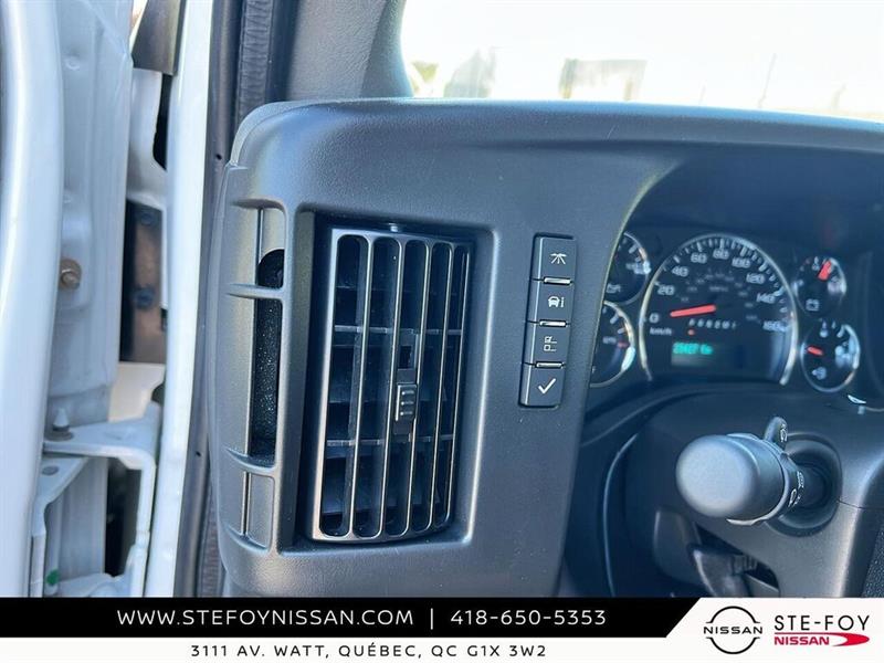 chevrolet Express Commercial Cutaway 2025 - 16