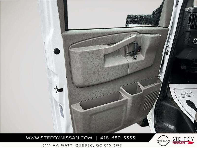 chevrolet Express Commercial Cutaway 2025 - 11