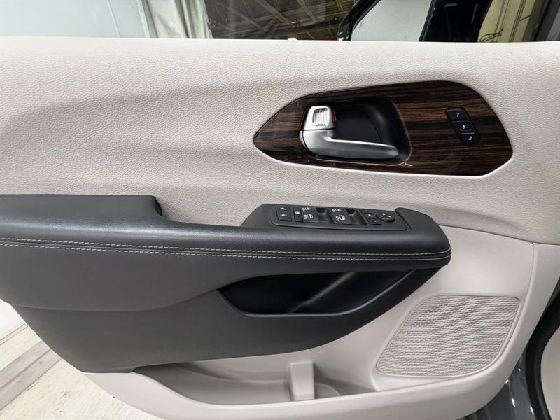 chrysler Pacifica 2023 - 16