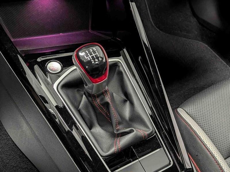 volkswagen Golf GTI 2023 - 23