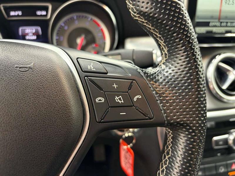 mercedes-benz GLA 2015 - 22