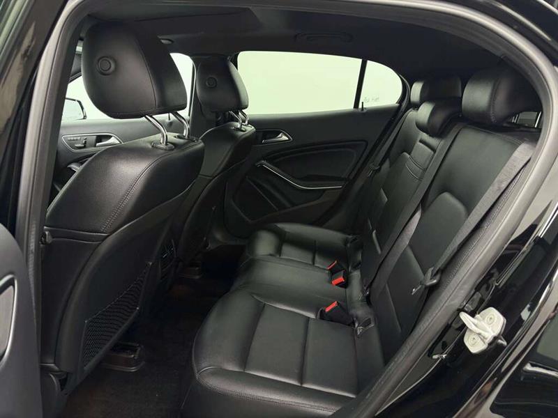 mercedes-benz GLA 2015 - 29
