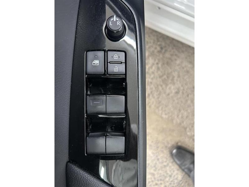 toyota Prius Prime 2021 - 10