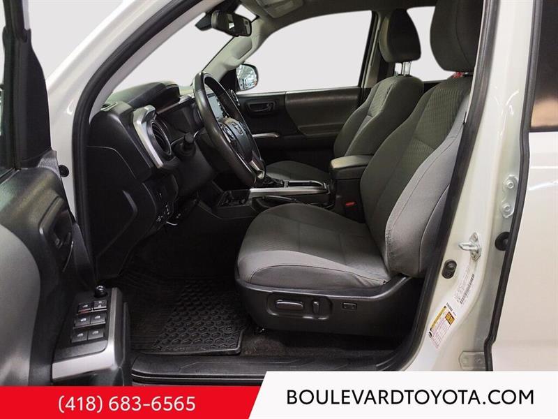 toyota Tacoma 2022 - 9