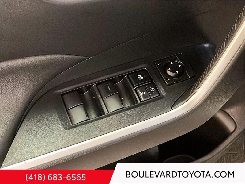 toyota RAV4 2022 - 8